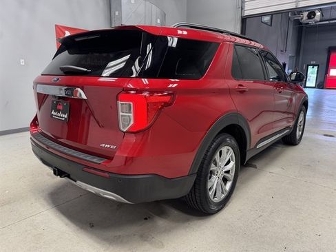 Used 2023 Ford Explorer XLT w/ Equipment Group 202A AWD/4WD image 7