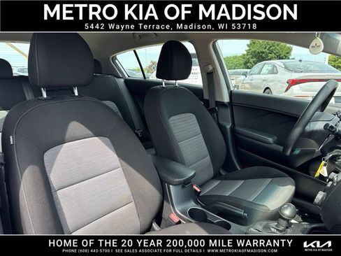 Used 2016 Kia Forte LX FWD image 42