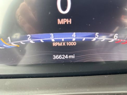 Used 2022 Jeep Grand Cherokee L Limited image 14