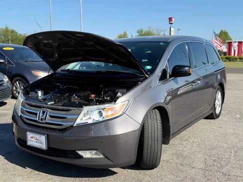 Used 2013 Honda Odyssey Touring Elite image 16