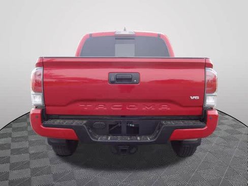 Used 2021 Toyota Tacoma TRD Off-Road w/ Technology Package AWD/4WD image 3