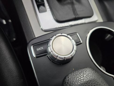 Used 2013 Mercedes-Benz C 250 Sedan image 33