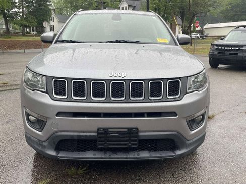 Used 2017 Jeep Compass Latitude w/ Popular Equipment Group AWD/4WD image 10