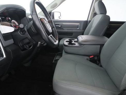 Used 2017 RAM 1500 Classic SLT w/ SLT Plus D←cor Group AWD/4WD image 16