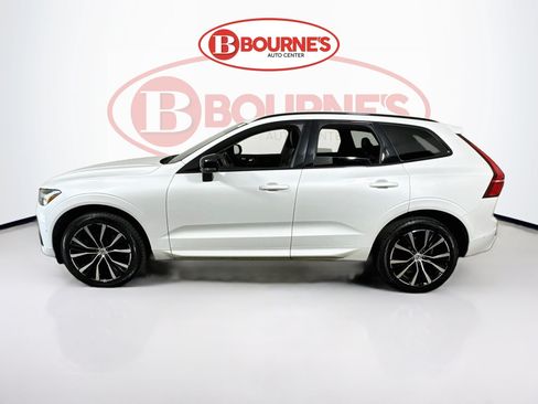 Used 2024 Volvo XC60 B5 Plus w/ Climate Package AWD/4WD image 9