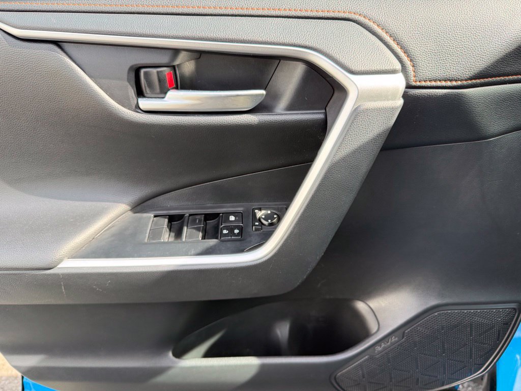 Used 2019 Toyota RAV4 Adventure AWD/4WD image 15