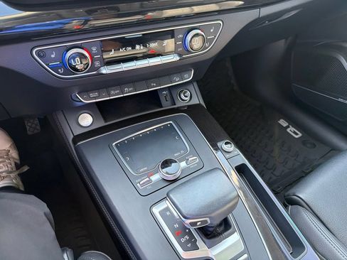 Used 2018 Audi Q5 Prestige w/ Prestige Package AWD/4WD image 18