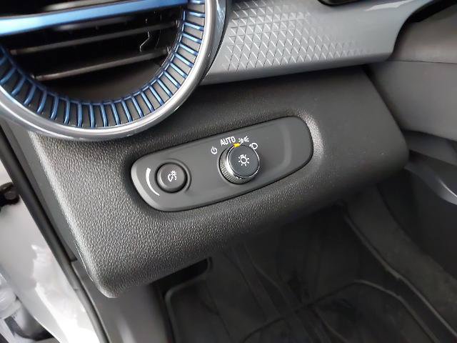 New 2026 Chevrolet Trax LT w/ Driver Confidence Package FWD image 23