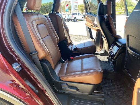 Used 2022 Lincoln Aviator Reserve w/ Equipment Group 201A image 41