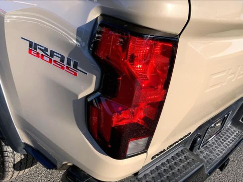 Used 2023 Chevrolet Colorado Trail Boss w/ Advanced Trailering Package image 29