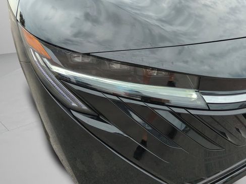 New 2026 Nissan Sentra SR w/ SR Premium Package FWD image 45