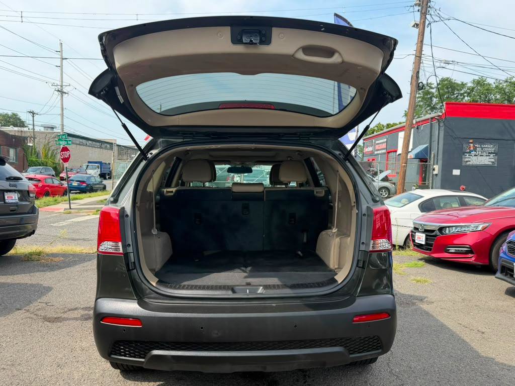 Used 2011 Kia Sorento EX w/ Premium Pkg AWD/4WD image 8