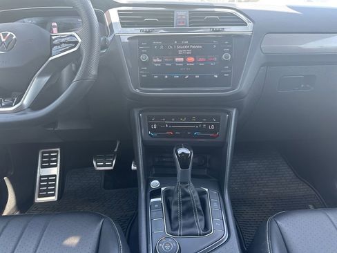 Used 2024 Volkswagen Tiguan SE R-Line AWD/4WD image 18