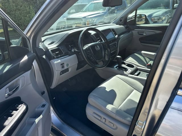 Used 2017 Honda Pilot EX-L image 9