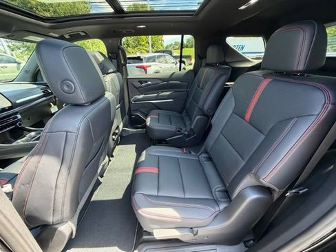 New 2026 Chevrolet Traverse RS AWD/4WD image 39