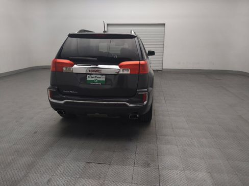 Used 2017 GMC Terrain SLT w/ Driver Alert Package I FWD image 7