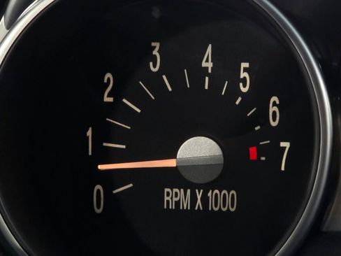 Used 2005 Chevrolet SSR w/ Preferred Equipment Group RWD image 88