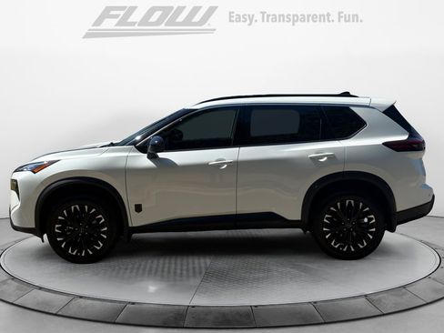 Certified 2026 Nissan Rogue SV FWD image 5