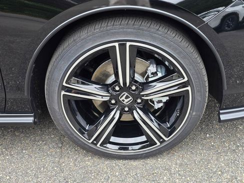 Used 2024 Honda Accord Sport image 9