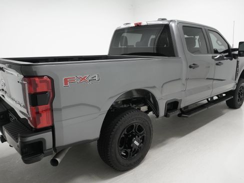 Used 2025 Ford F250 XL w/ STX Appearance Package AWD/4WD image 3