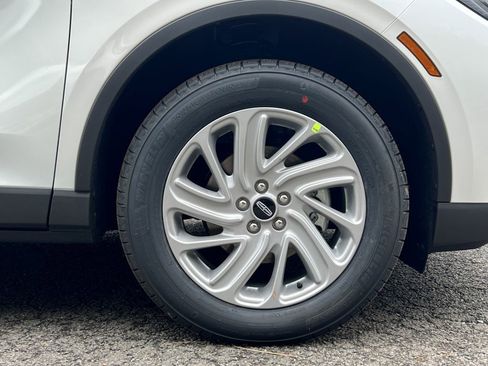 New 2026 Lincoln Corsair Premiere image 7