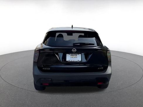Used 2025 Nissan Kicks SV image 12