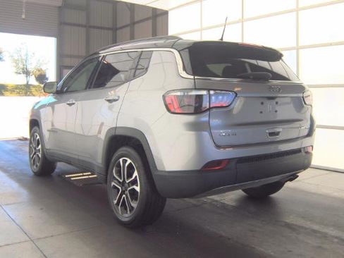 Used 2022 Jeep Compass Limited AWD/4WD image 7