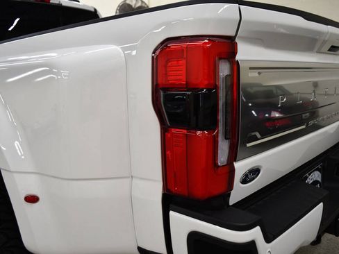 Used 2025 Ford F450 Platinum w/ Platinum Plus Package AWD/4WD image 39