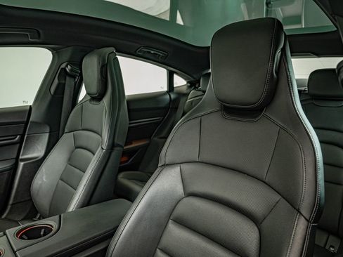 Certified 2022 Porsche Taycan image 36