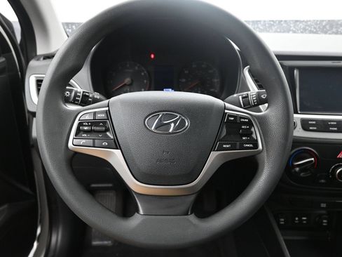Used 2022 Hyundai Accent SEL FWD image 13