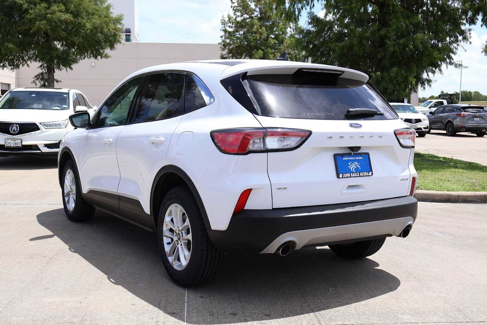 Used 2022 Ford Escape SE w/ Convenience Package AWD/4WD image 4
