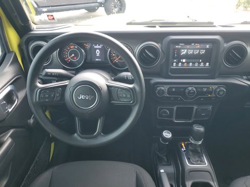Used 2023 Jeep Wrangler Sport image 17