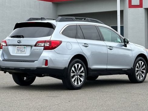 Used 2016 Subaru Outback 2.5i Limited AWD/4WD image 2