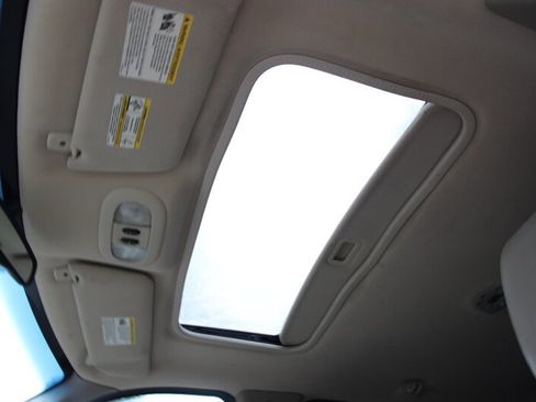 Used 2005 Ford F150 Lariat image 9