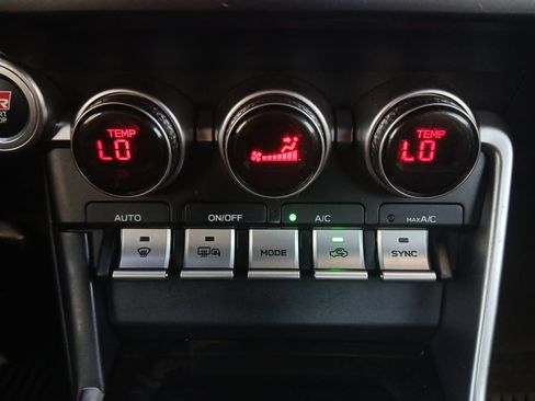 Used 2023 Toyota GR86 RWD image 4