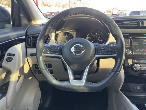 Used 2022 Nissan Rogue Sport SV image 13