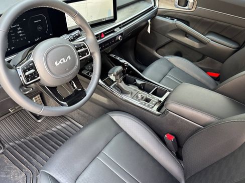 New 2025 Kia Sorento SX image 6