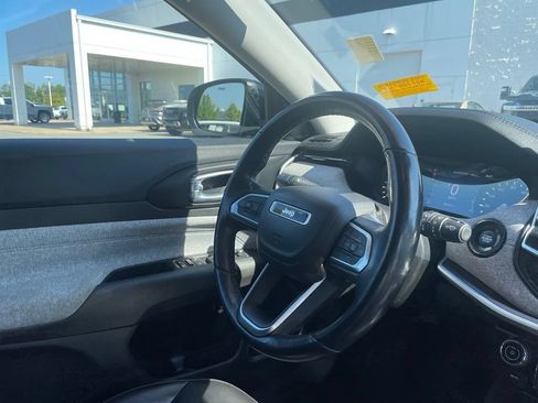 Used 2022 Jeep Compass Latitude w/ Convenience Group AWD/4WD image 29