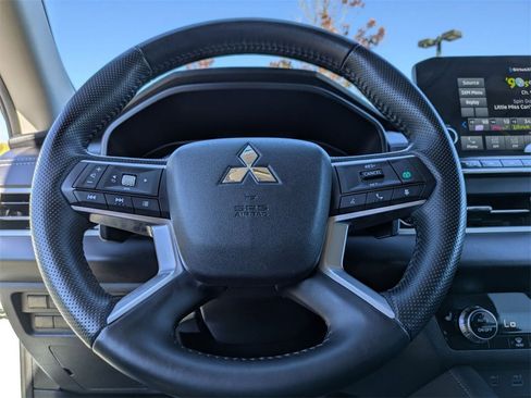 Used 2024 Mitsubishi Outlander Ralliart image 18