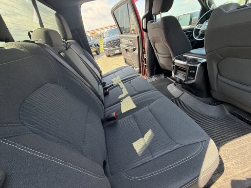 Used 2022 RAM 1500 Big Horn AWD/4WD image 38
