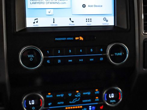Used 2019 Ford Expedition XLT w/ Equipment Group 202A RWD image 24