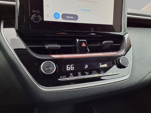 Used 2025 Toyota Corolla LE image 8