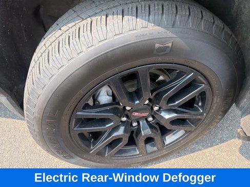 Used 2024 GMC Sierra 1500 Elevation AWD/4WD image 10