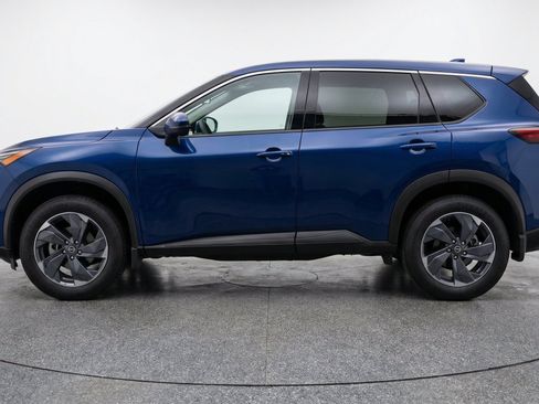 Used 2025 Nissan Rogue SV FWD image 5