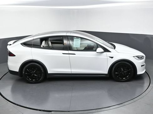 Used 2023 Tesla Model X AWD/4WD image 40