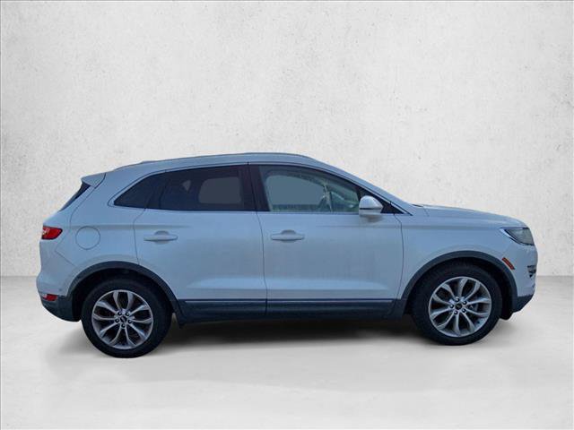 Used 2017 Lincoln MKC Select w/ Select Plus Package FWD image 4