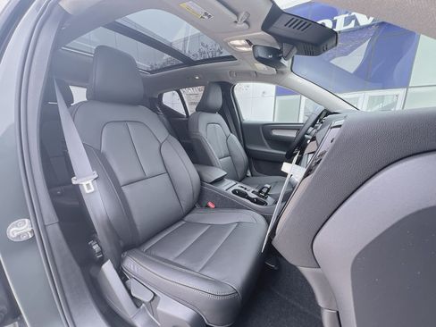 New 2026 Volvo XC40 B5 Core AWD/4WD image 27