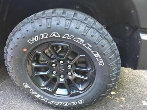 Used 2025 RAM 1500 Rebel w/ Rebel Level 2 Equipment Group AWD/4WD image 4