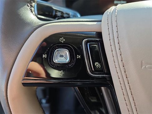 Used 2023 Lincoln Aviator Reserve w/ Equipment Group 201A image 22