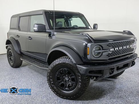Used 2024 Ford Bronco Wildtrak AWD/4WD image 1